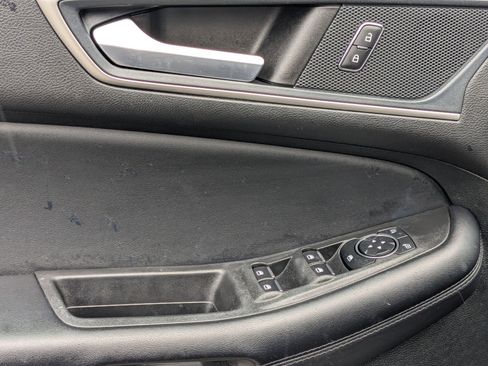 Used 2023 Ford Edge SEL image 15