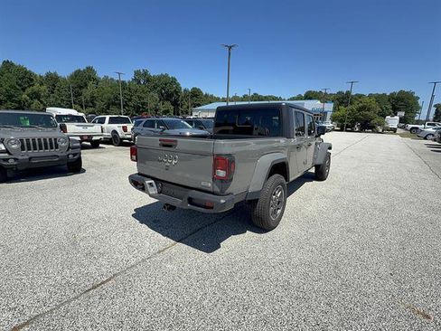 Used 2020 Jeep Gladiator Overland w/ Popular Equipment Package AWD/4WD image 6