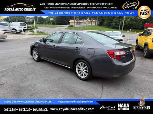 Used 2012 Toyota Camry XLE FWD image 6