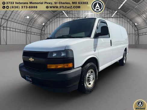 Used 2021 Chevrolet Express 2500 RWD image 7