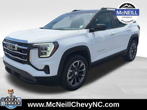 Used 2025 GMC Terrain Elevation w/ Elevation Premium Package AWD/4WD image 3