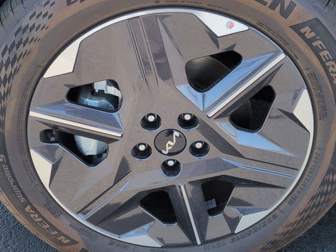 Used 2025 Kia EV6 Light w/ Light LR Technology Package RWD image 13