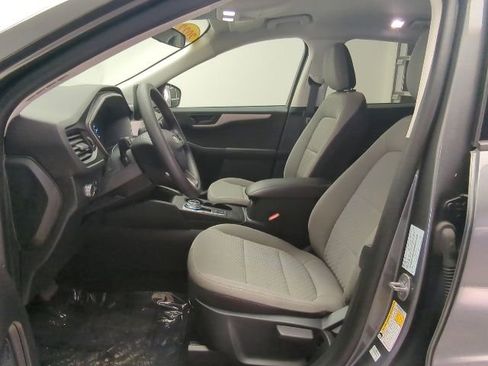 Used 2022 Ford Escape SE image 12