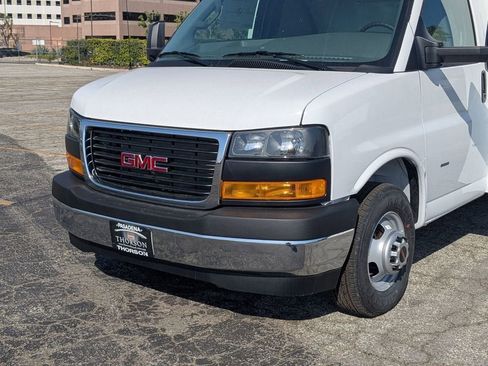 New 2026 GMC Savana 3500 w/ Power Convenience Package RWD image 20