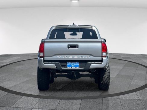 Used 2016 Toyota Tacoma TRD Sport w/ Towing Package RWD image 6