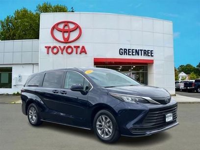 Certified 2024 Toyota Sienna LE