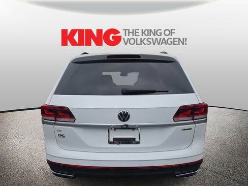 Certified 2023 Volkswagen Atlas SE w/ Black Wheel Package image 6