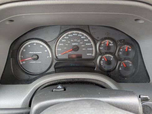 Used 2005 Isuzu Ascender 2WD 5-Passenger image 17