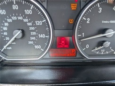 Used 2010 BMW 128i Convertible image 12