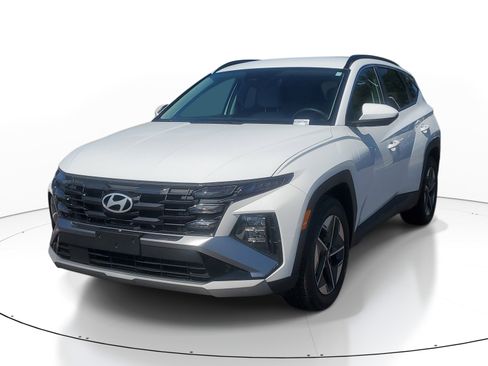 Used 2025 Hyundai Tucson SEL FWD image 3