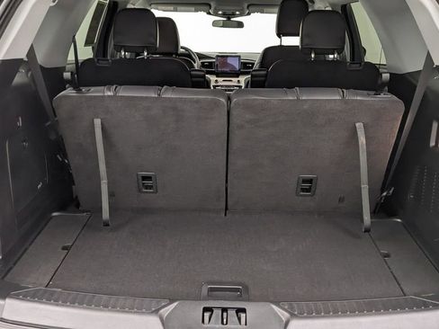 Certified 2023 Ford Explorer XLT w/ Equipment Group 202A AWD/4WD image 7