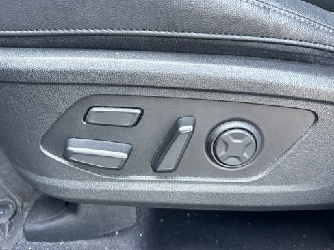 Used 2023 Kia Sorento SX AWD/4WD image 13