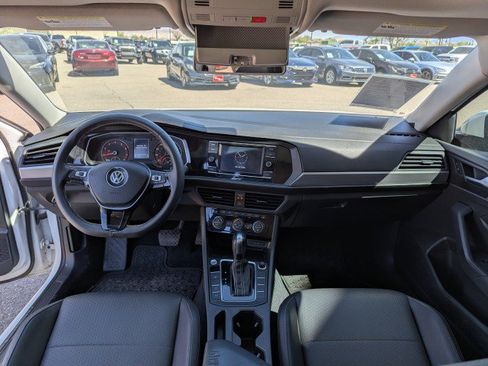 Used 2021 Volkswagen Jetta SE FWD image 20