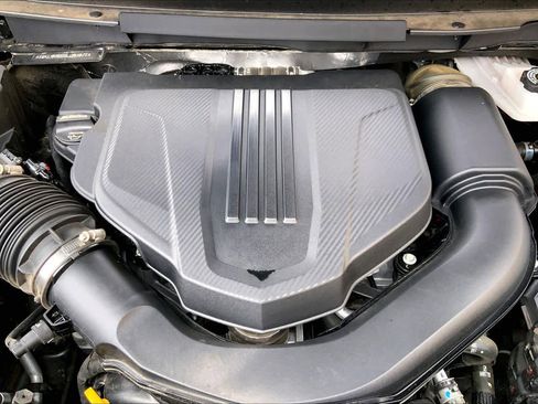Used 2025 GMC Acadia Elevation FWD image 33