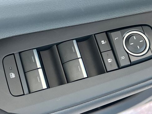 New 2026 Toyota Prius XLE image 14