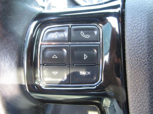 Used 2013 Chrysler 300 S RWD image 22
