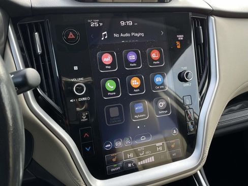 Used 2021 Subaru Outback Limited image 16