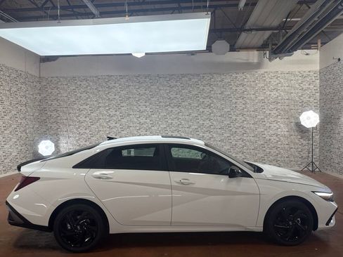 New 2026 Hyundai Elantra SEL Sport FWD image 8