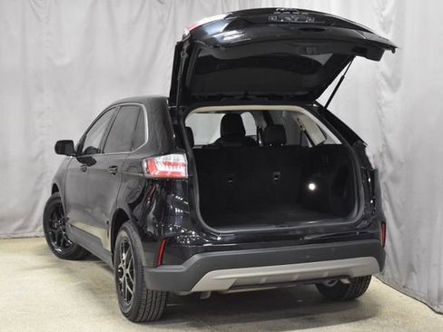 Used 2023 Ford Edge SEL image 32
