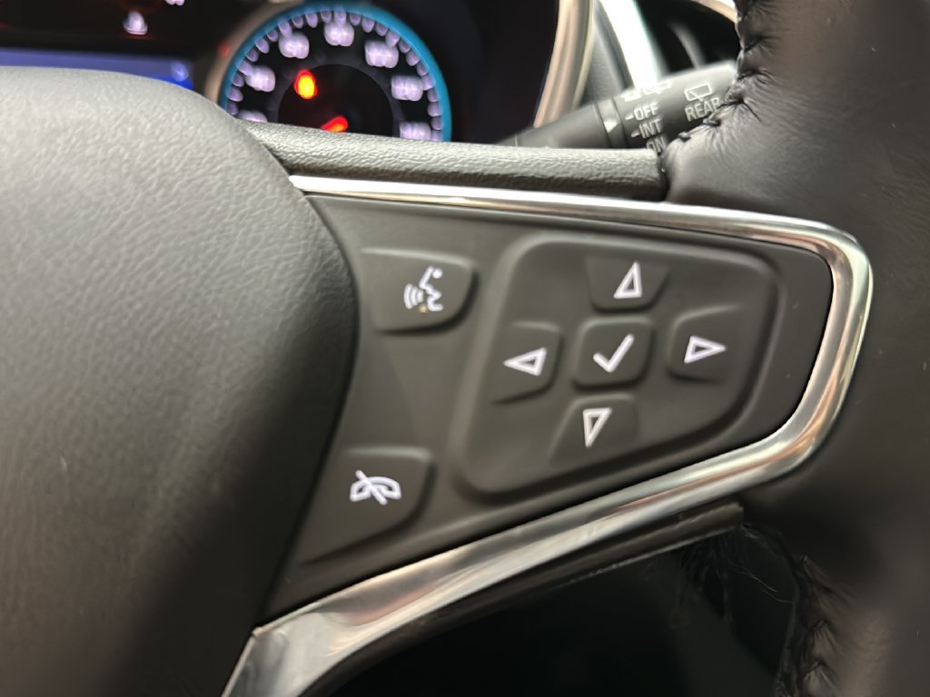 Used 2020 Chevrolet Equinox LT AWD/4WD image 25