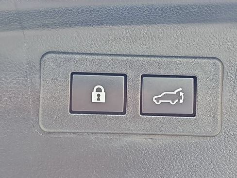 Certified 2025 Subaru Outback Premium AWD/4WD image 13