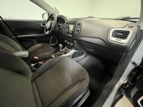 Used 2018 Jeep Compass Sport AWD/4WD image 11
