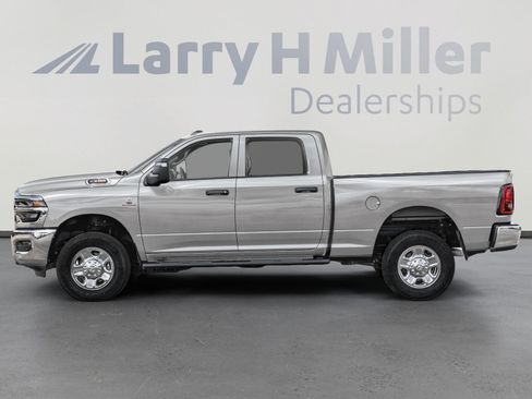 New 2026 RAM 2500 Tradesman AWD/4WD image 3