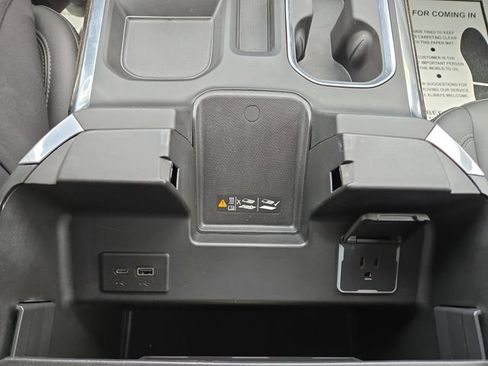Used 2025 Chevrolet Silverado 1500 RST AWD/4WD image 23