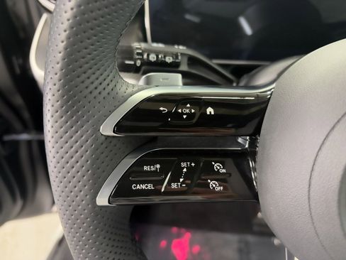 Used 2025 Mercedes-Benz GLC 350e GLC 350e image 12