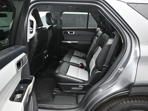 Used 2023 Ford Explorer XLT w/ Equipment Group 202A image 19