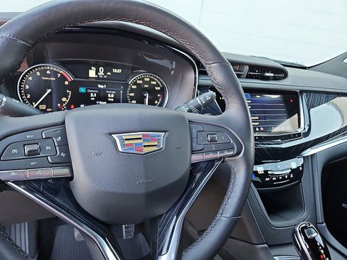 Certified 2024 Cadillac XT6 Premium Luxury w/ LPO, Floor Liner Package image 18