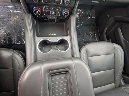 Used 2022 Chevrolet Suburban LT w/ Luxury Package AWD/4WD image 21
