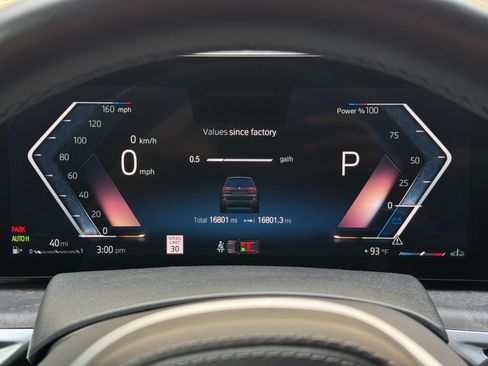 Used 2023 BMW X7 xDrive40i w/ M Sport Package AWD/4WD image 20