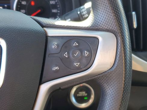 Used 2023 GMC Terrain SLE w/ Driver Convenience Package image 14