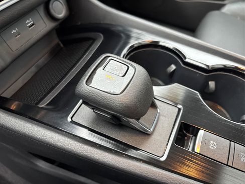 Used 2023 Nissan Rogue SV w/ SV Premium Package image 35