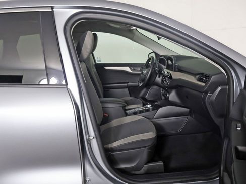 Used 2022 Ford Escape SE w/ Convenience Package image 28