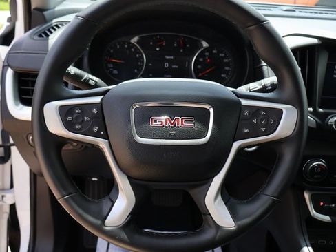 Certified 2024 GMC Terrain SLT AWD/4WD image 35