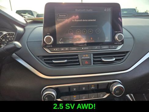 Used 2022 Nissan Altima 2.5 SV image 21