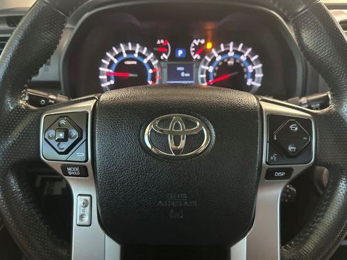 Used 2018 Toyota 4Runner SR5 Premium AWD/4WD image 24