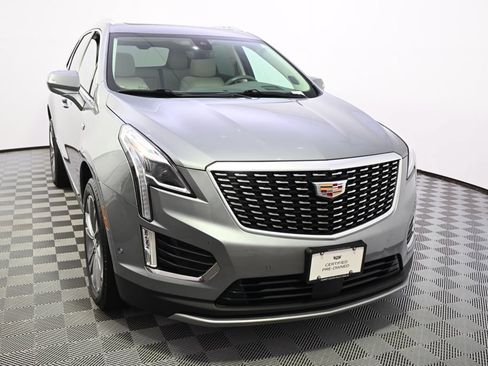 Used 2023 Cadillac XT5 Premium Luxury w/ Technology Package AWD/4WD image 9