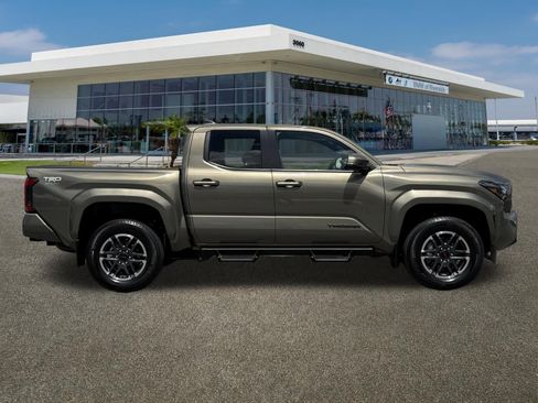 Used 2024 Toyota Tacoma TRD Sport RWD image 12