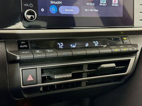 Used 2025 Toyota Camry LE image 16