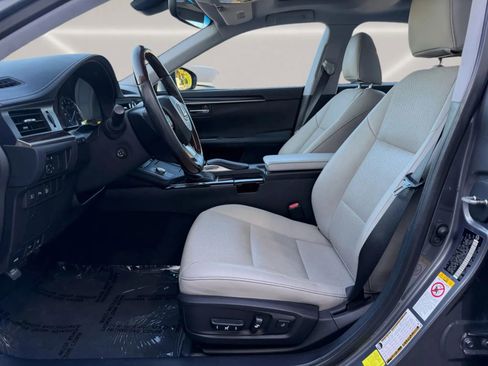 Used 2018 Lexus ES 350 w/ Navigation System Package image 8