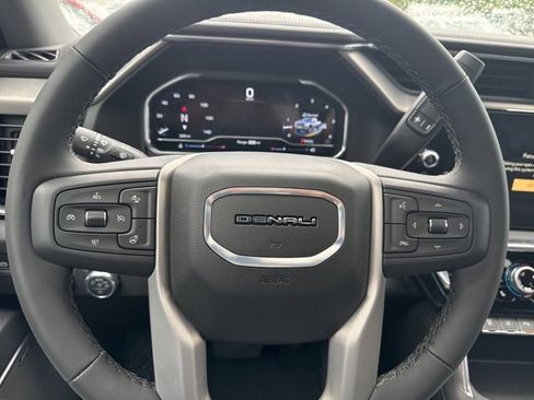 New 2025 GMC Sierra 2500 Denali w/ Denali Reserve Package image 17