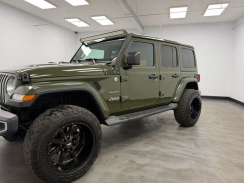 Used 2021 Jeep Wrangler Unlimited Sahara w/ Uconnect 4C Nav & Sound Group AWD/4WD image 19