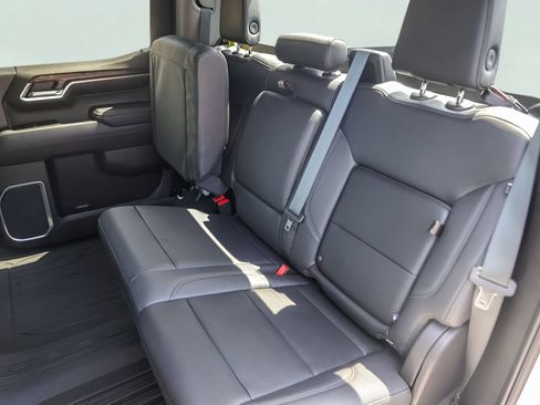 Used 2023 GMC Sierra 1500 SLT w/ SLT Premium Package AWD/4WD image 25