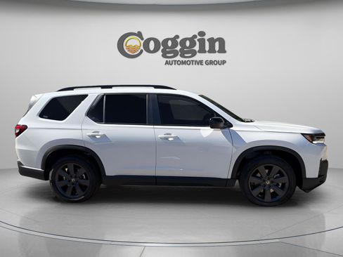 New 2026 Honda Pilot Sport image 7