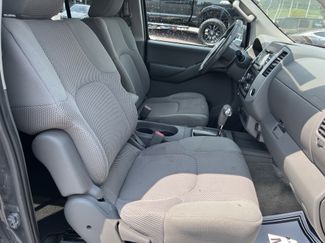 Used 2014 Nissan Frontier SV w/ SV Value Truck Package AWD/4WD video 3