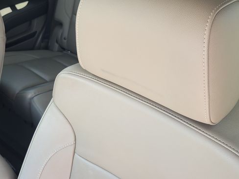 Used 2018 Chevrolet Tahoe LT w/ Luxury Package RWD image 15