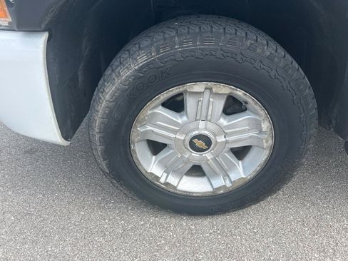 Used 2011 Chevrolet Silverado 1500 LT w/ All-Star Edition AWD/4WD image 11